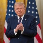 EE.UU. lanzará nuevos ataques contra Irán y planea tomar la isla de Jark, según Trump