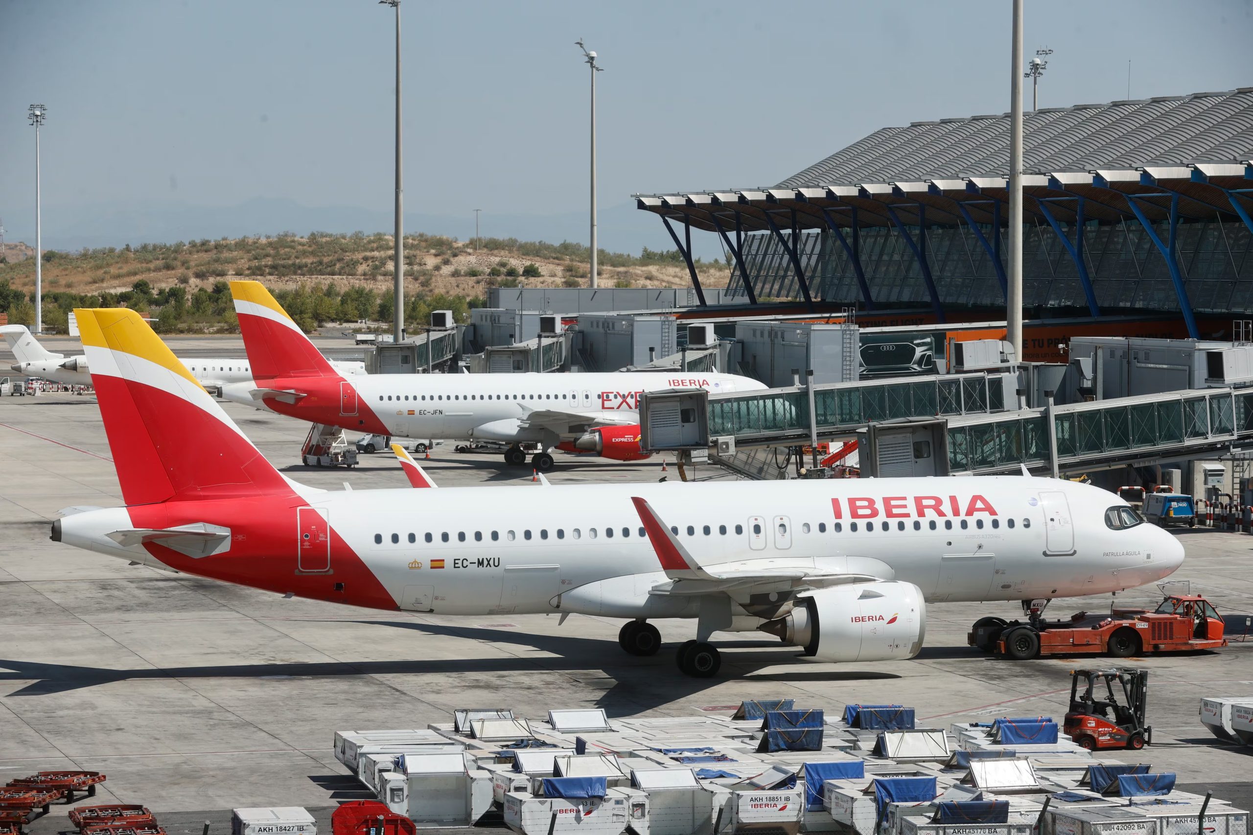 Iberia es una de las empresas que ha suspendido sus operaciones en cuba. EFE/ Fernando Alvarado

