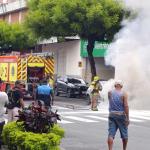 Vehículo se incendió en las calles Loja y Rocafuerte, en el centro de Guayaquil