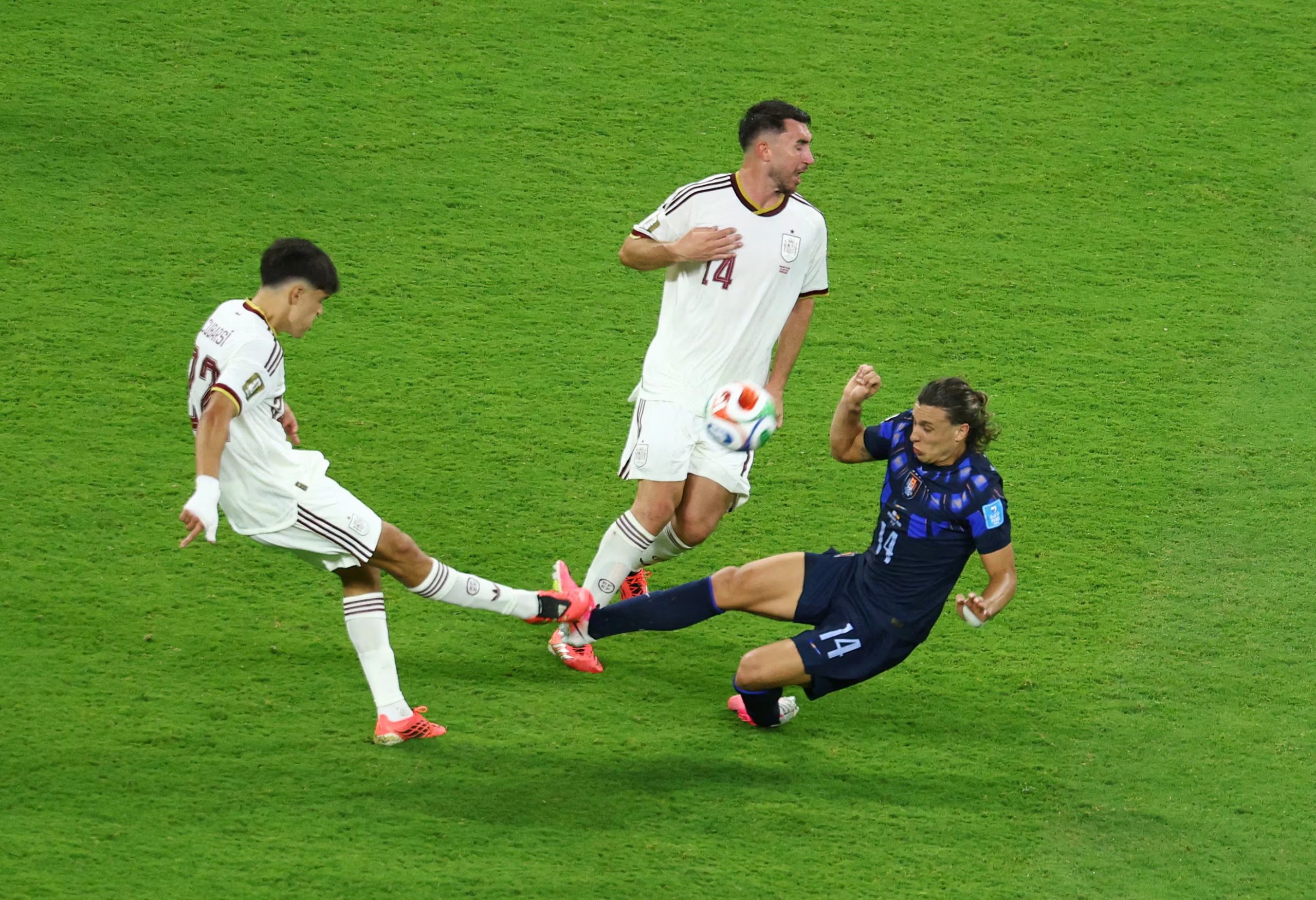 Un momento del España-Uruguay del Mundial. (REUTERS/Raquel Cunha)