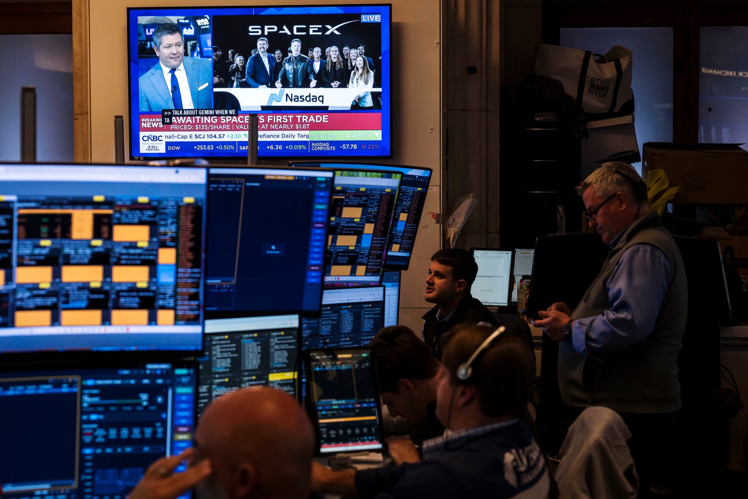 Un monitor de vídeo en la Bolsa de Nueva York. (Karsten Moran/The New York Times)