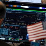 Wall Street cae tras la Fed: tasas subirían antes de fin de año