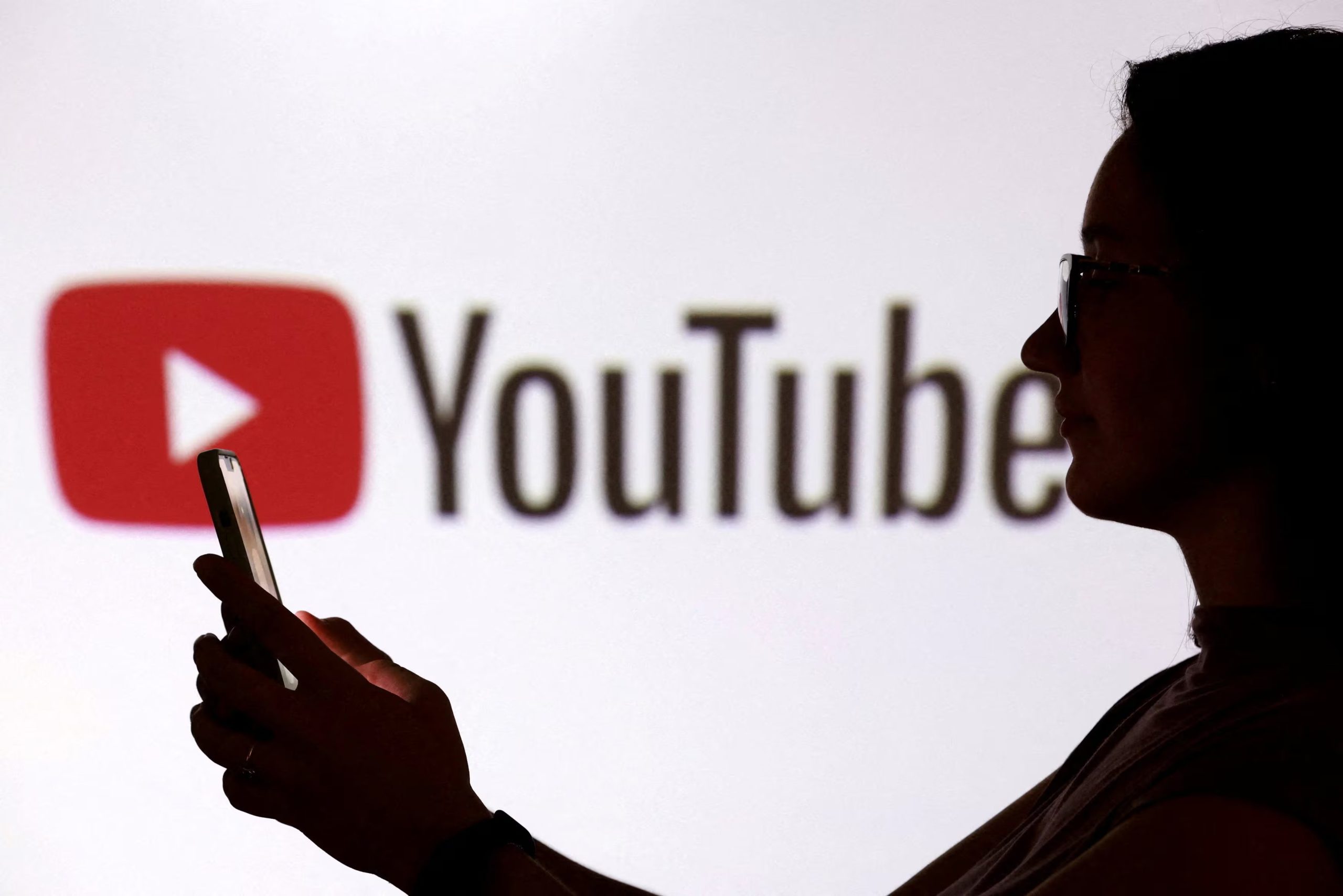 CazéTV tiene la exclusividad de los 104 partidos de la Copa del Mundo 2026 y ya alcanzó 30 millones de suscriptores en YouTube. (REUTERS/Dado Ruvic/Illustration/File Photo)