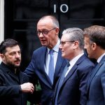 Zelensky se reúne en Londres con Macron, Starmer y Merz para presionar a Rusia