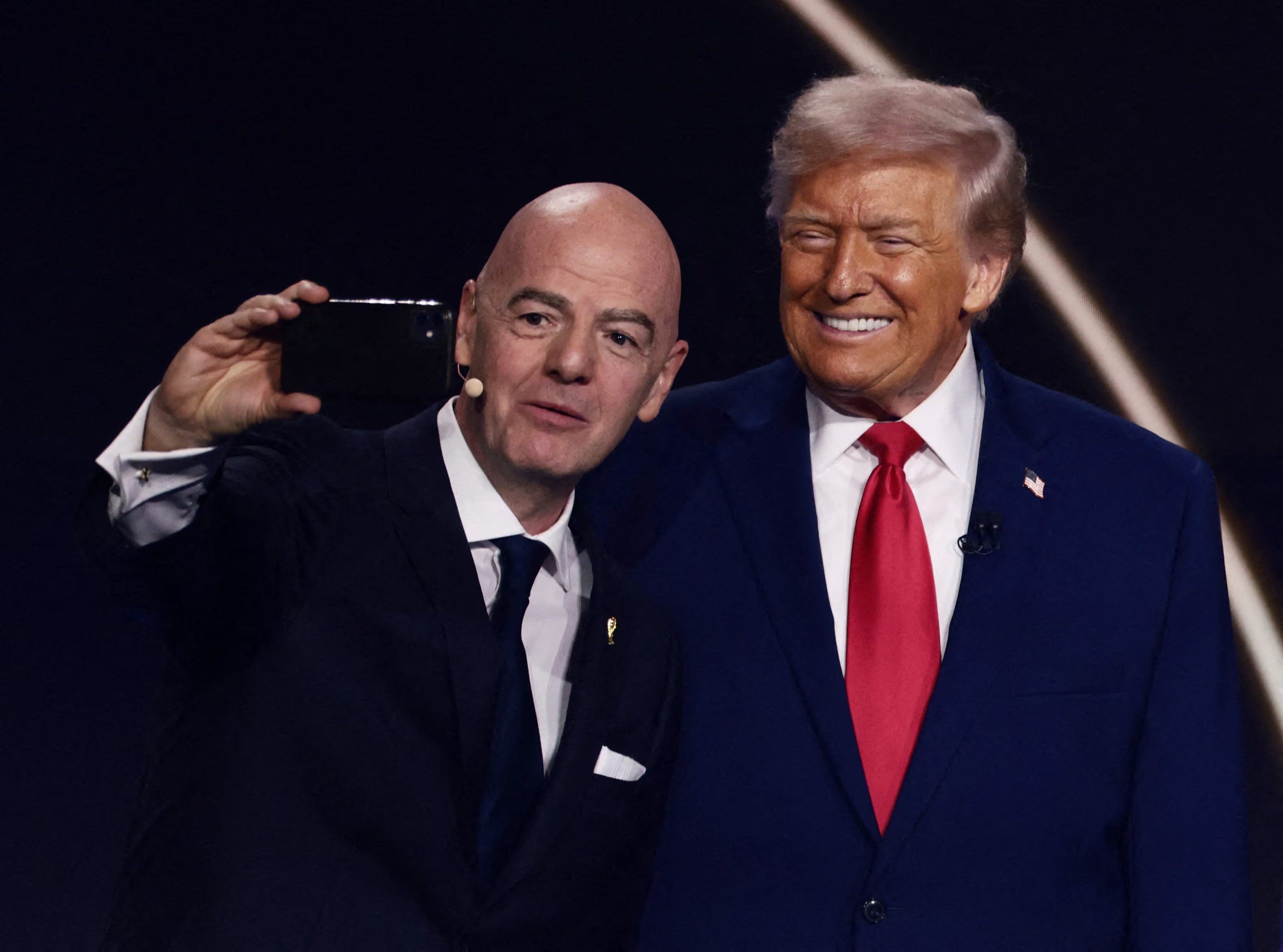 La Federación de Fútbol de Estados Unidos presentó un pedido ante la FIFA y Donald Trump admitió que llamó a Gianni Infantino para solicitar una revisión del caso (REUTERS/Evelyn Hockstein/Foto de archivo)