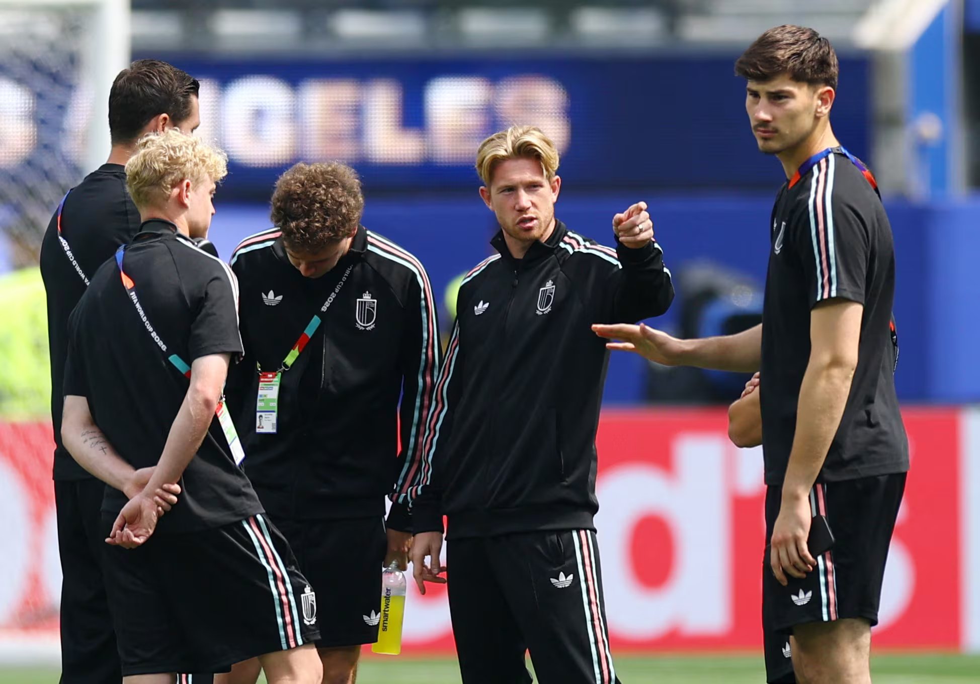 Kevin De Bruyne en el estadio de Los Ángeles antes de enfrentarse a España. (REUTERS/Hannah Mckay)