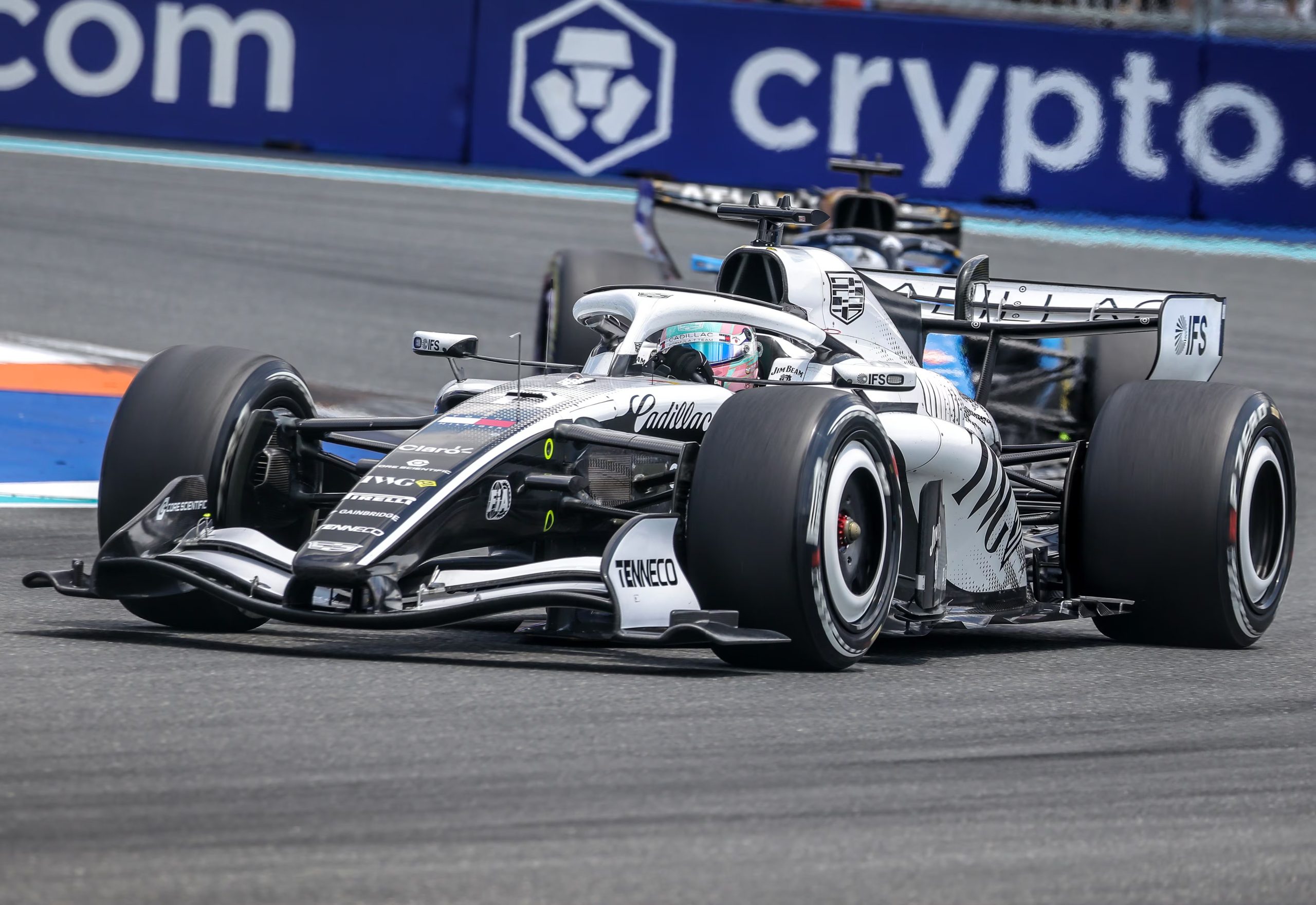 El mexicano Sergio Pérez corriendo para Cadillac en la temporada 2026. EFE/EPA/CRISTOBAL HERRERA-ULASHKEVICH
