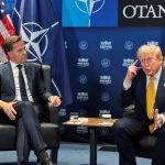 Trump ordena romper todo el comercio con España y la califica de «causa perdida»