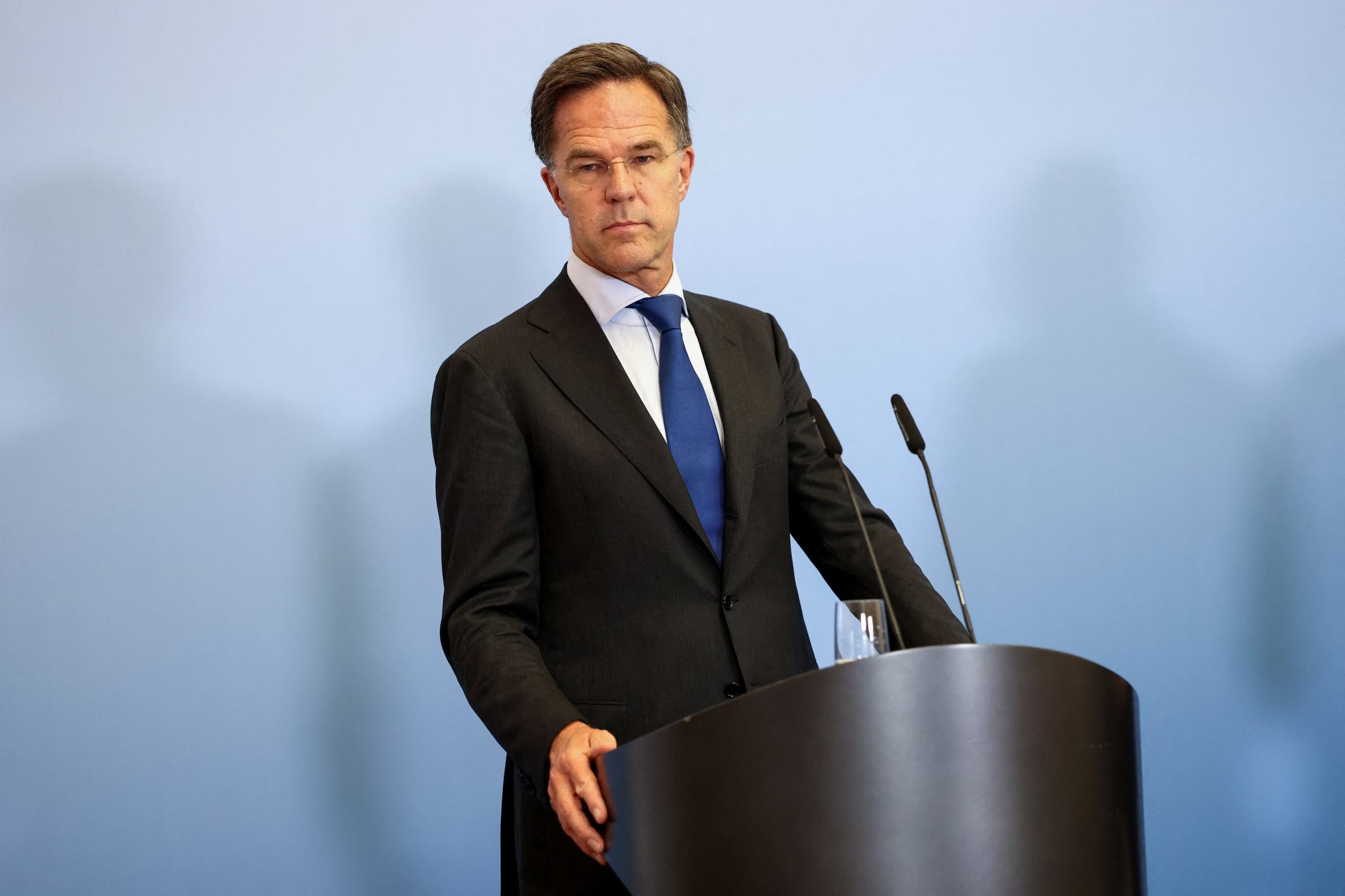 El secretario general de la OTAN, Mark Rutte, ofrece una conferencia de prensa en Berlín antes de la cumbre de la Alianza en Ankara (REUTERS)