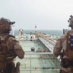 EE.UU. ataca torre naval de Irán en puerto clave del océano Índico