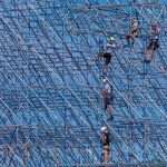 EE.UU. sumó 57.000 empleos en junio y el desempleo bajó al 4,2%