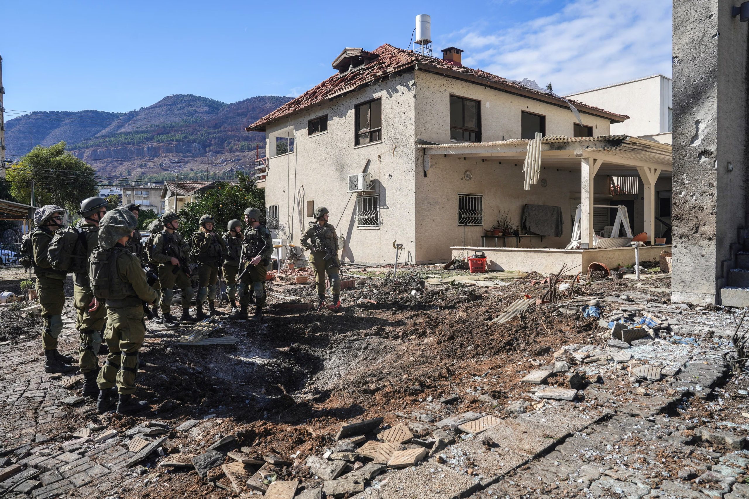 Israel bombardeó Taybeh y Kfar Tebnit mientras mantiene presencia militar en las afueras de Zawtar al-Gharbiya. (Reuters)