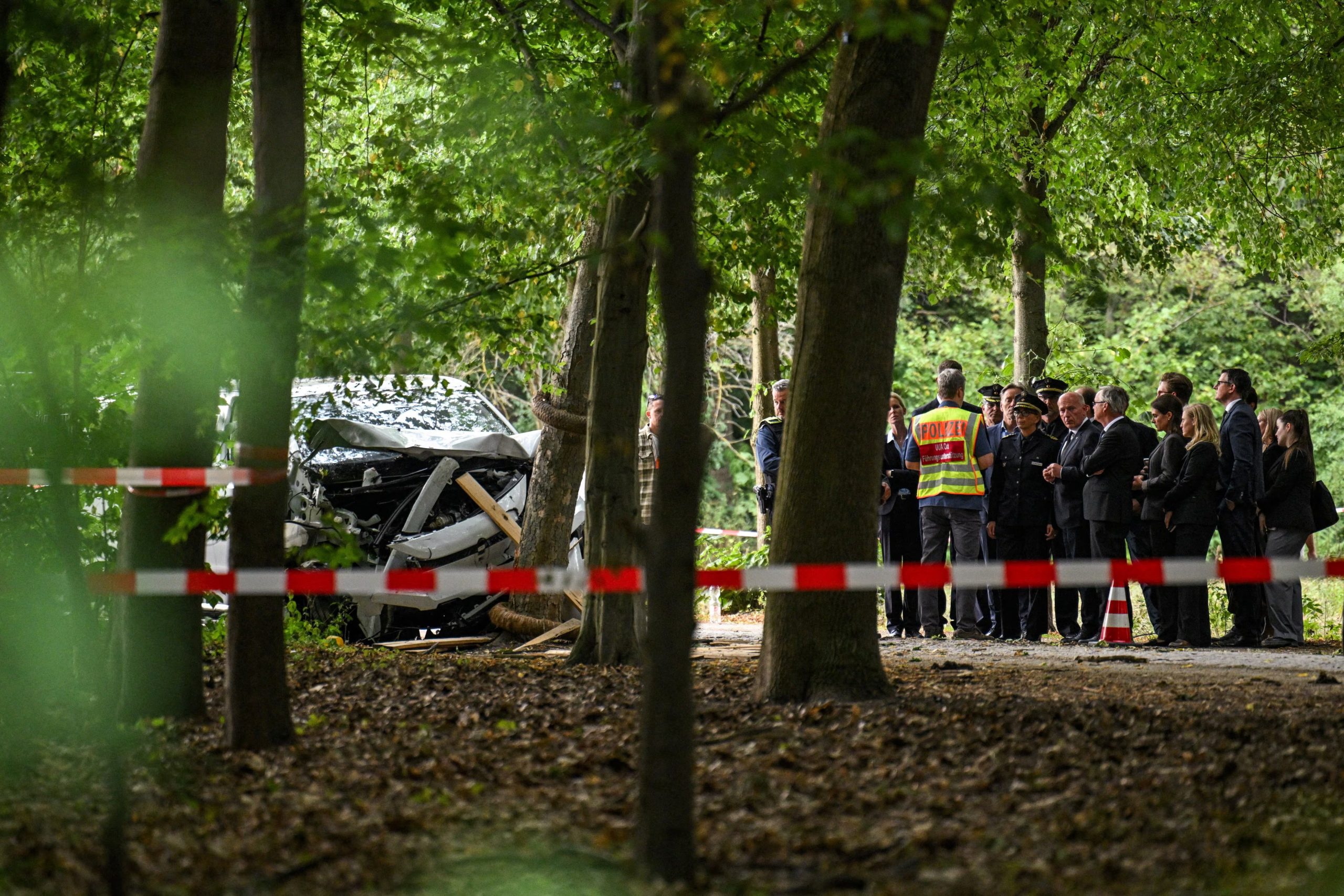 Las fuerzas de seguridad continúan buscando al principal sospechoso del ataque que dejó hasta el momento un muerto (REUTERS/Annegret Hilse)