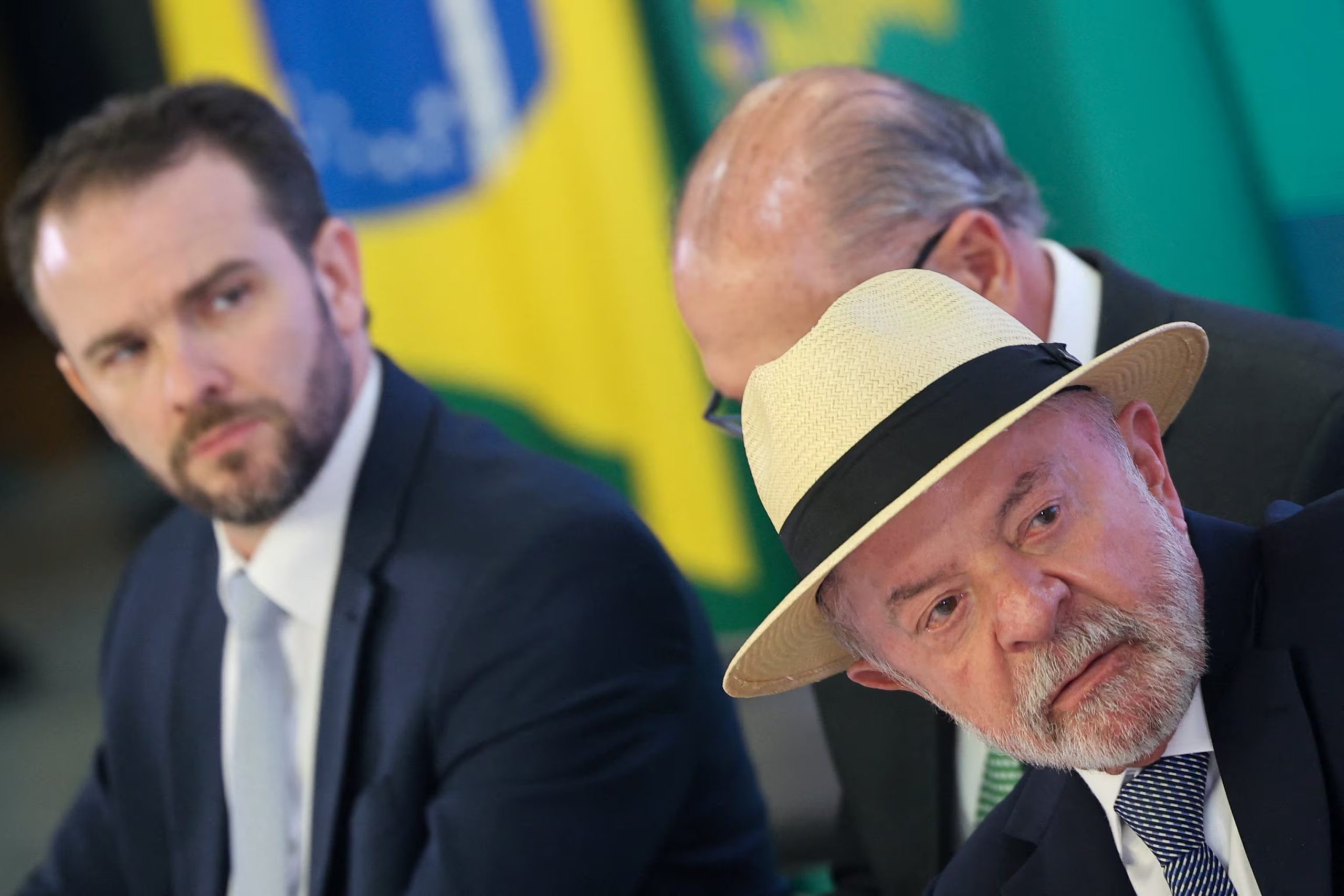 Dario Durigan reconoció que la economía de Brasil enfrenta tipos de interés del 14,25 %, pero descartó una recesión y mantuvo la previsión de crecimiento del 2 % del PIB. (REUTERS/ARCHIVO)