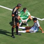 Lesión de Lisandro Martínez lo saca de la final del Mundial