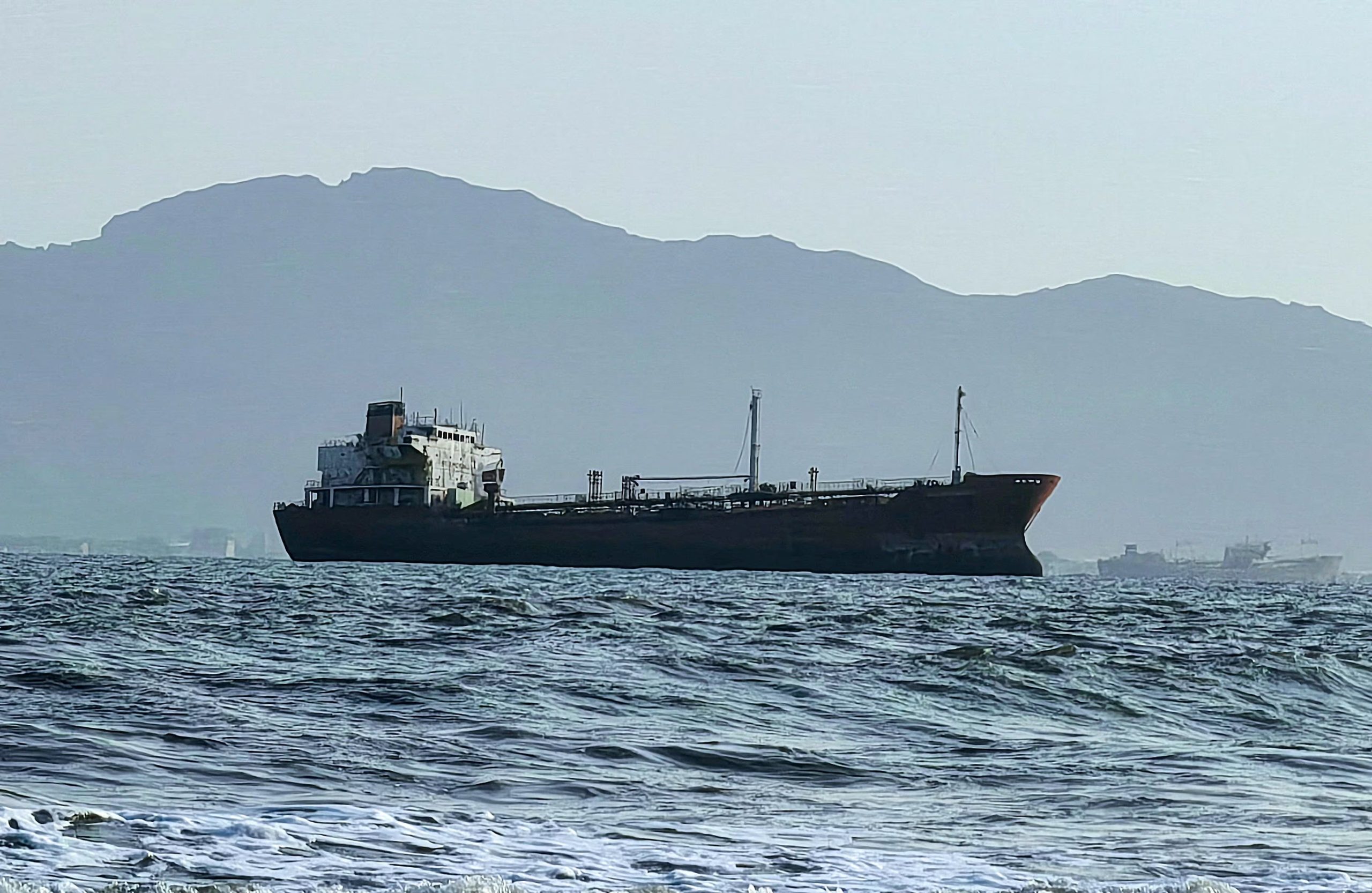 Los ataques recientes atribuidos a los rebeldes hutíes de Yemen contra Arabia Saudita obligaron a la petrolera estatal Saudi Aramco a detener temporalmente las operaciones de su refinería en Jizan