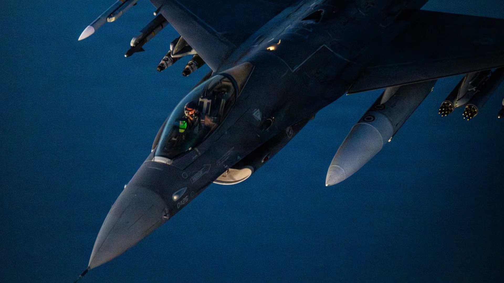 Estados Unidos lanzó una nueva oleada de ataques contra Irán para reducir su capacidad militar en el estrecho de Ormuz (@CENTCOM)