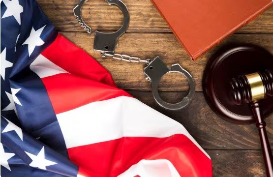 Alvarán Posada fue capturado en 2021 por los delitos relacionados con esa conspiración y posteriormente fue extraditado a Estados Unidos, donde enfrentó el proceso judicial que terminó con la condena de 12 años - crédito Freepik