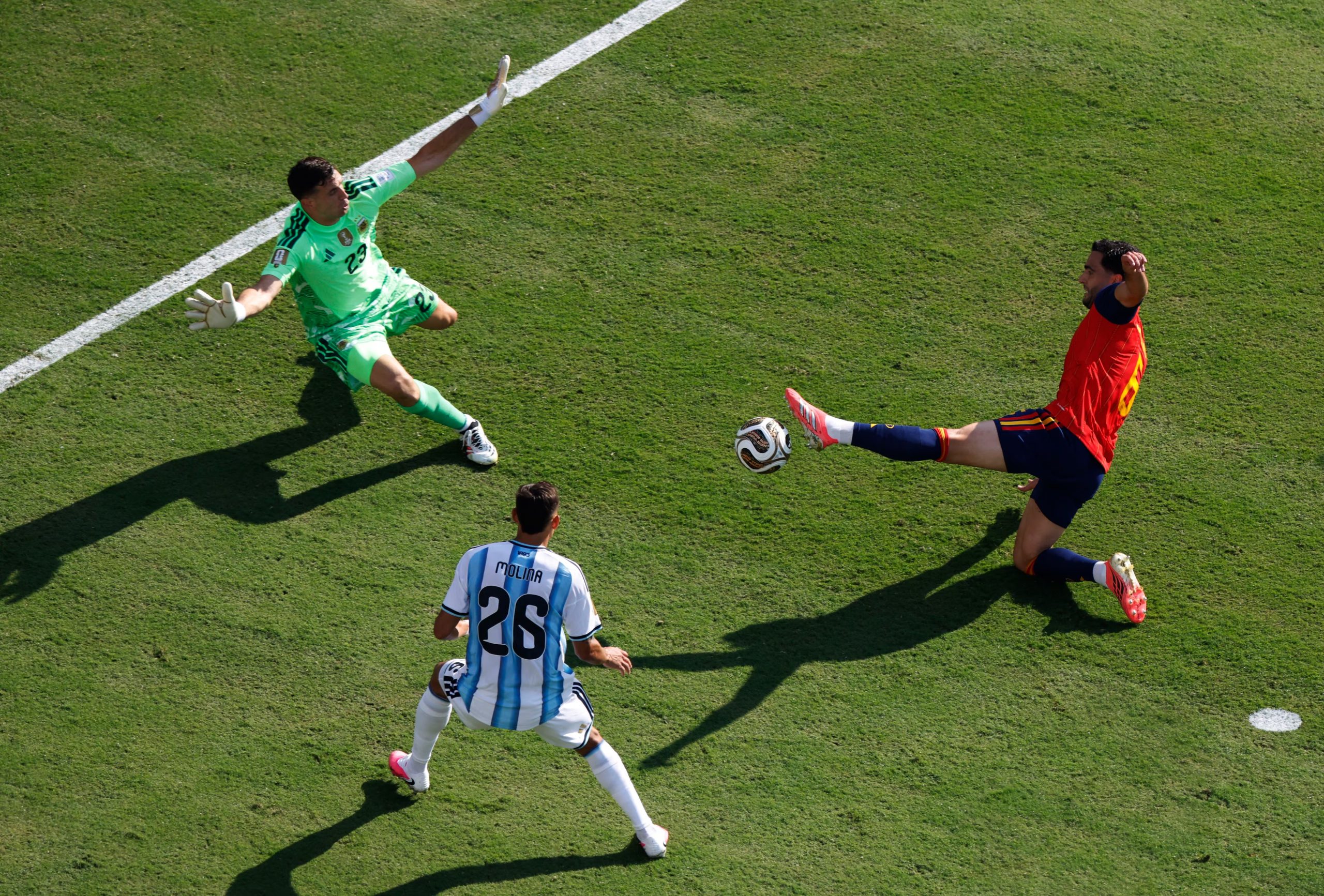 El remate de Merino. (REUTERS/Brian Snyder)