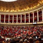 Francia legaliza la eutanasia: histórico voto en la Asamblea Nacional