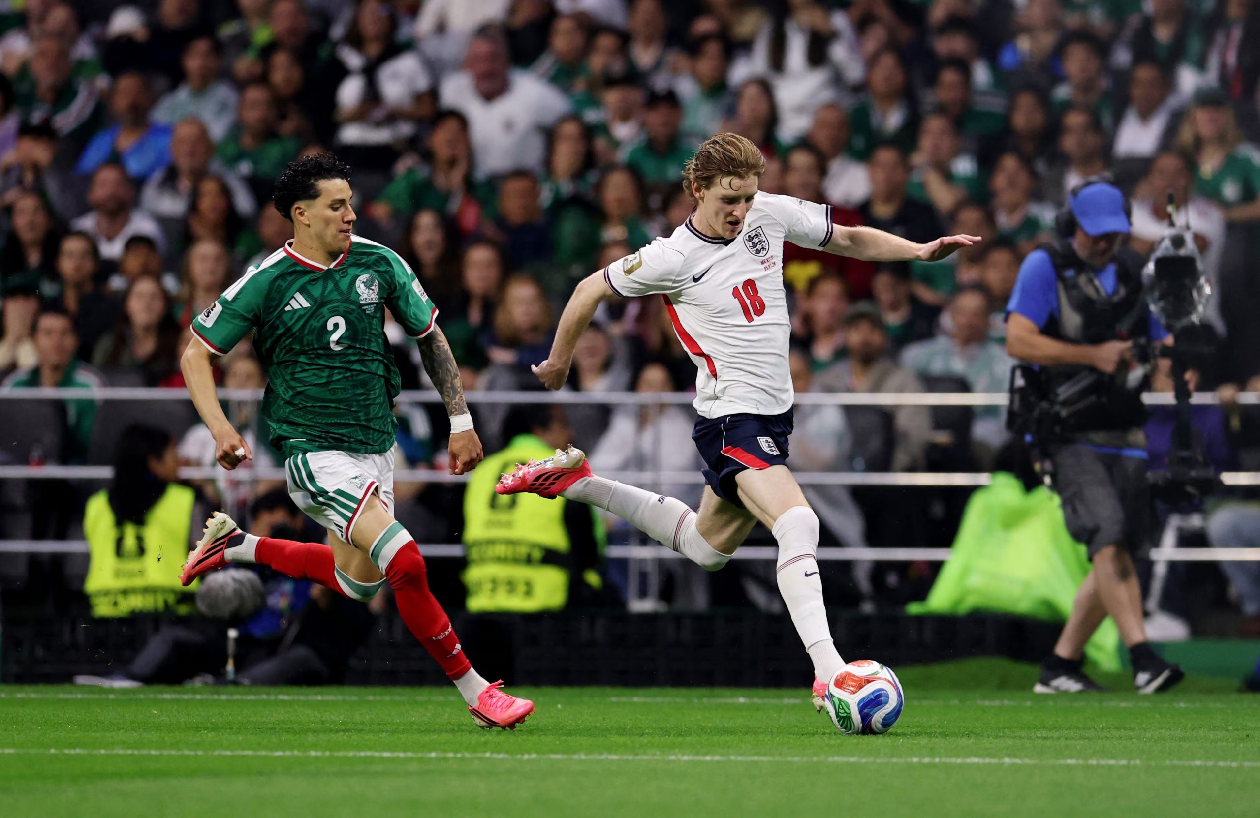 Gordon explicó que interpretó el “fck you” del Vasco como un cumplido por su desborde ante Jorge Sánchez. REUTERS/Raquel Cunha