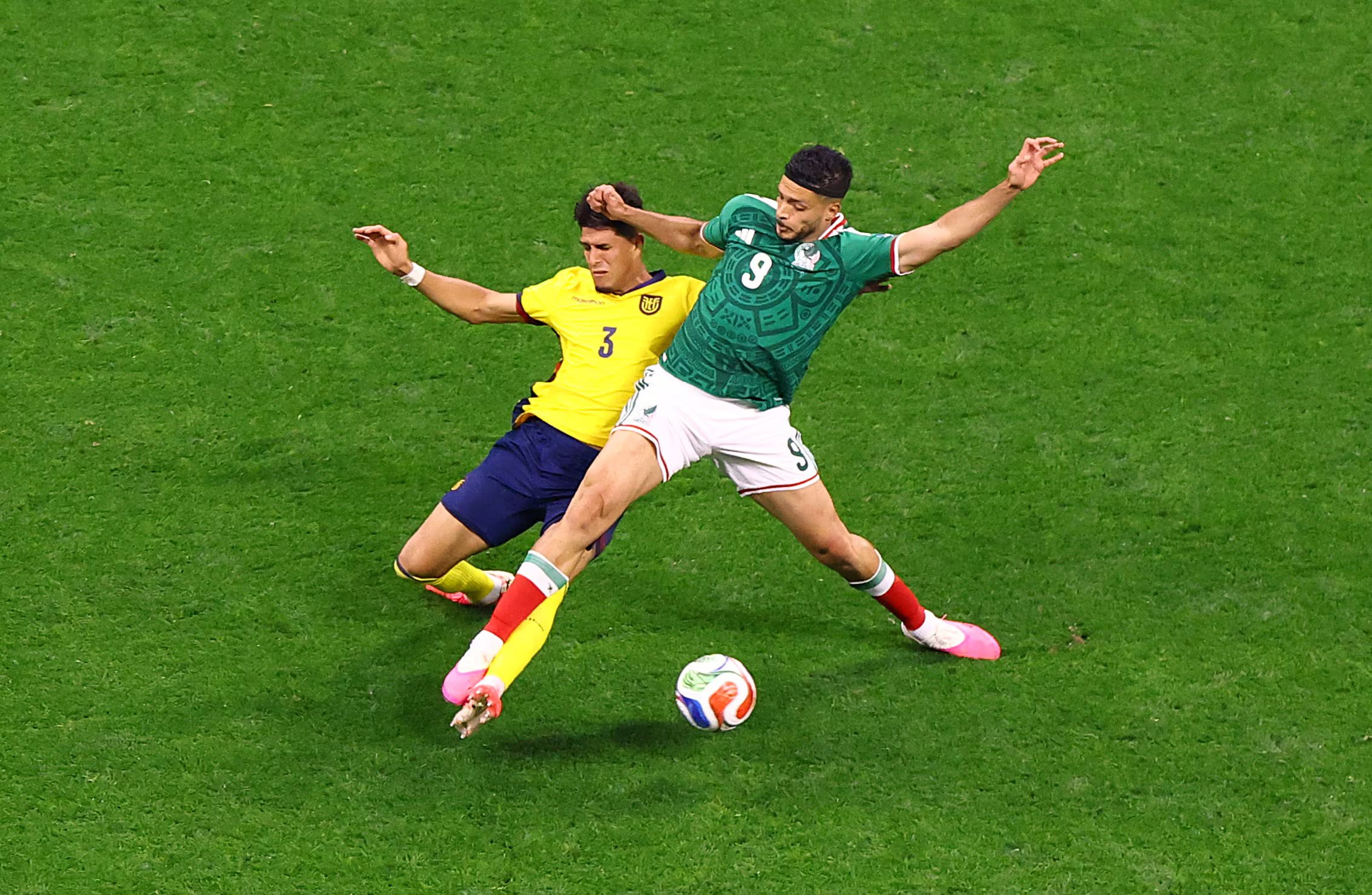 (REUTERS/Henry Romero)
