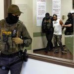 ICE busca añadir 5.500 camas de detención para migrantes en Miami y otras ciudades de Estados Unidos