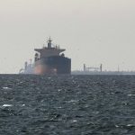 Mina explota al paso de petrolero en el estrecho de Ormuz