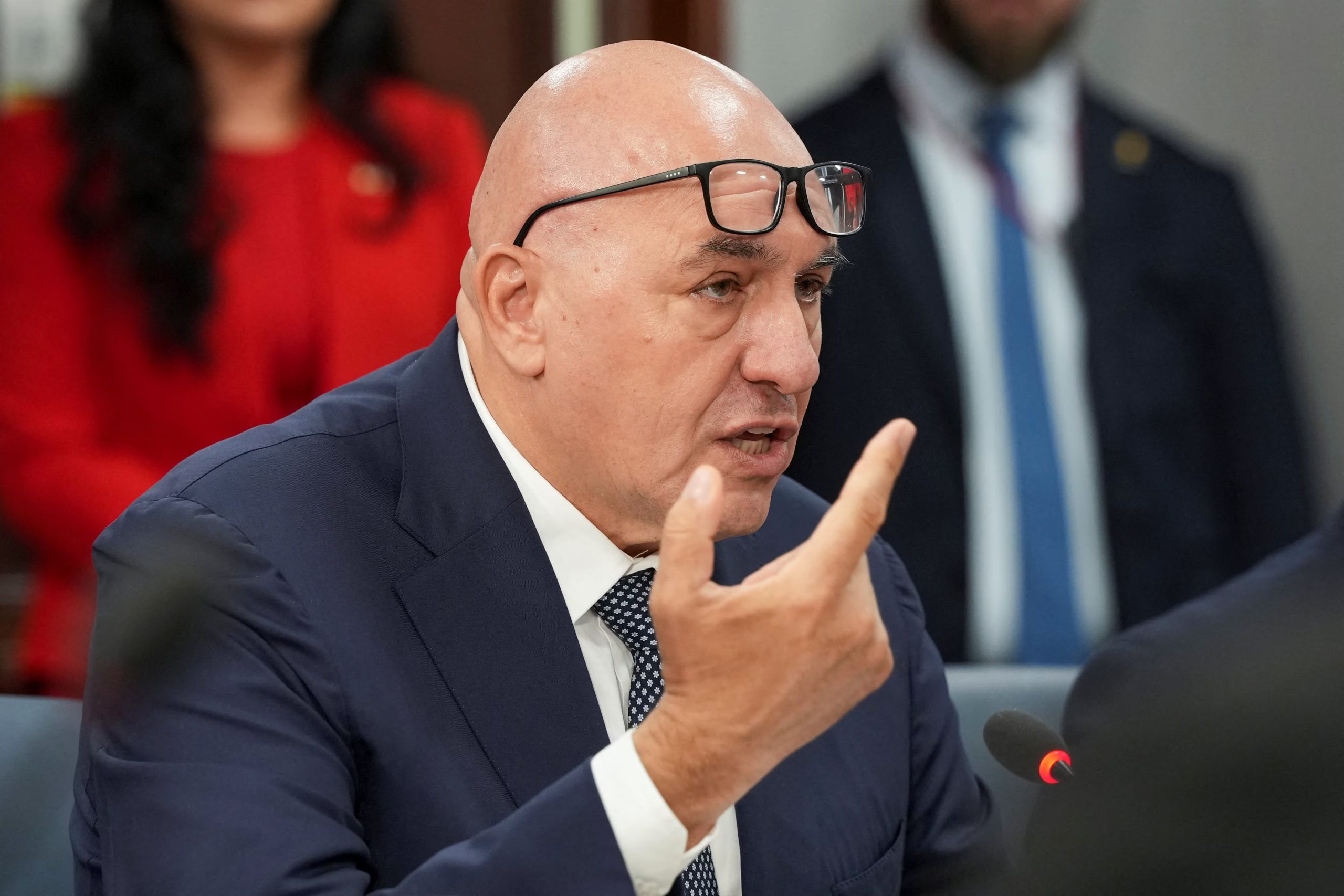 El ministro de Defensa italiano, Guido Crosetto, quien calificó el caso de espionaje como