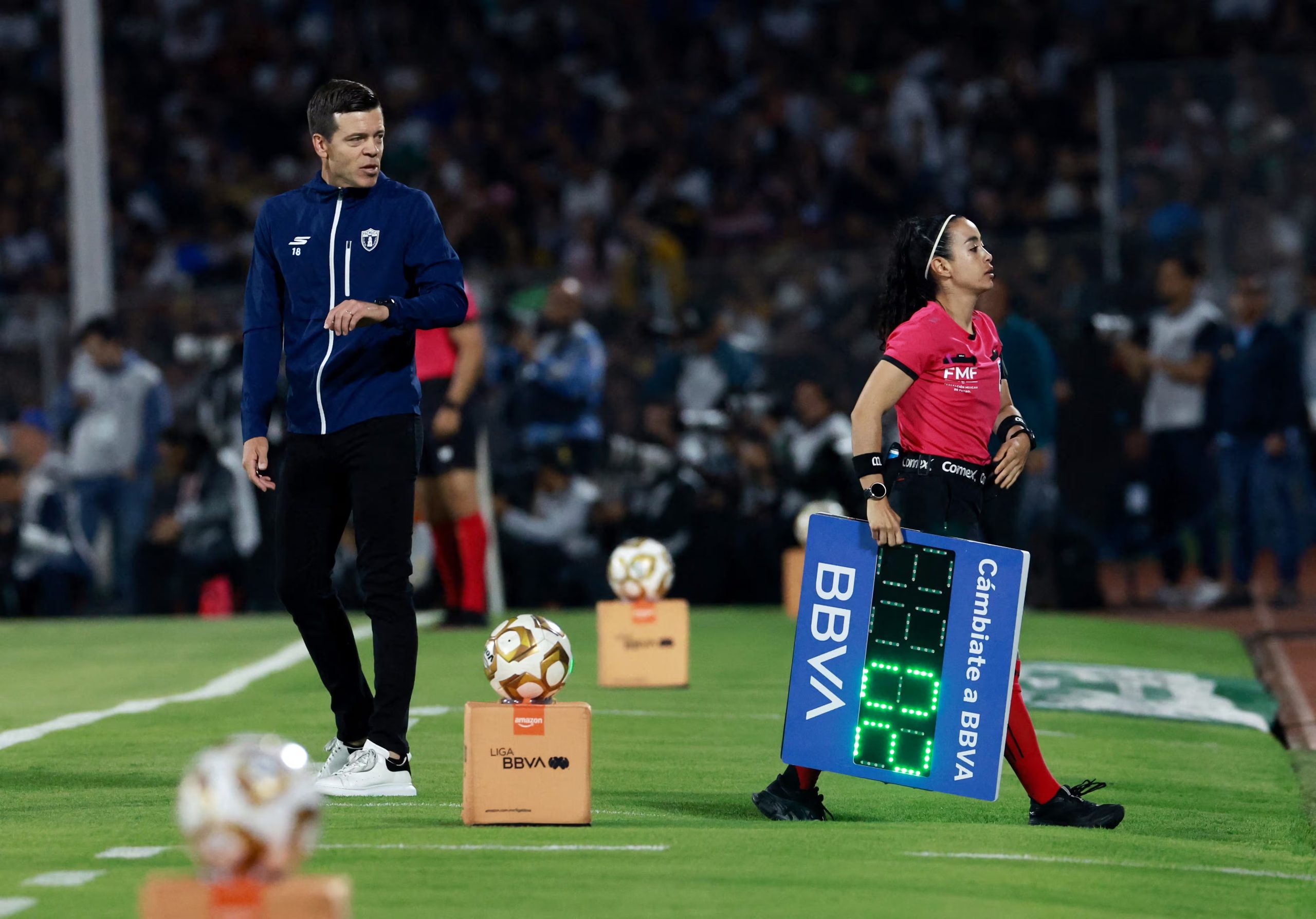 Navas señala que Pumas aspira a títulos con inversión, pidiendo paciencia con Esteban Solari y el nuevo cuerpo técnico. REUTERS/Henry Romero