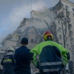 Luto en Kiev: 11 muertos y 60 heridos tras masivo ataque ruso con misiles
