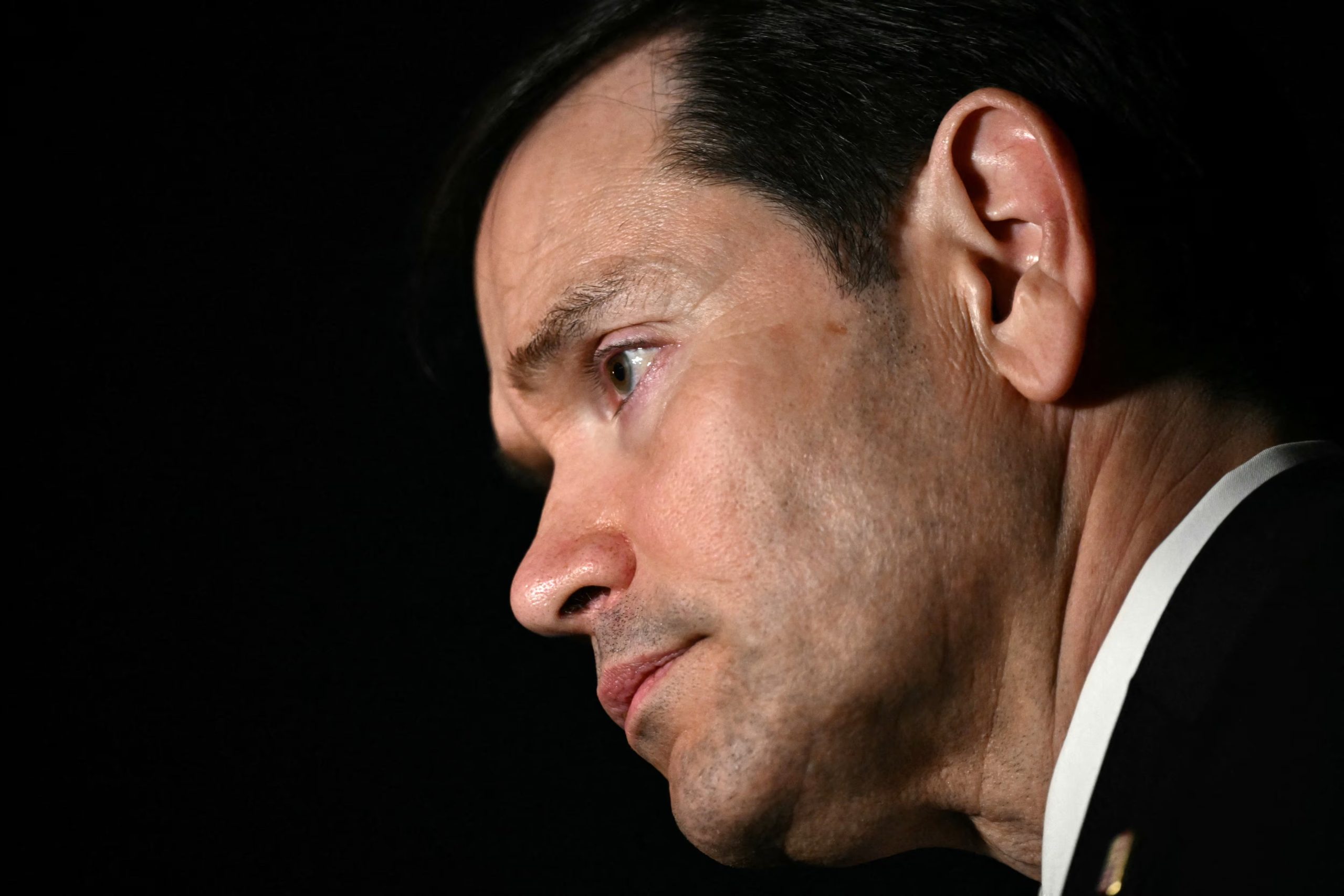 El secretario de Estado de Estados Unidos, Marco Rubio, sostuvo que “está claro que Irán, al menos algunas personas en Irán, quieren controlar los estrechos y utilizar eso como una herramienta de presión contra el mundo” (REUTERS)