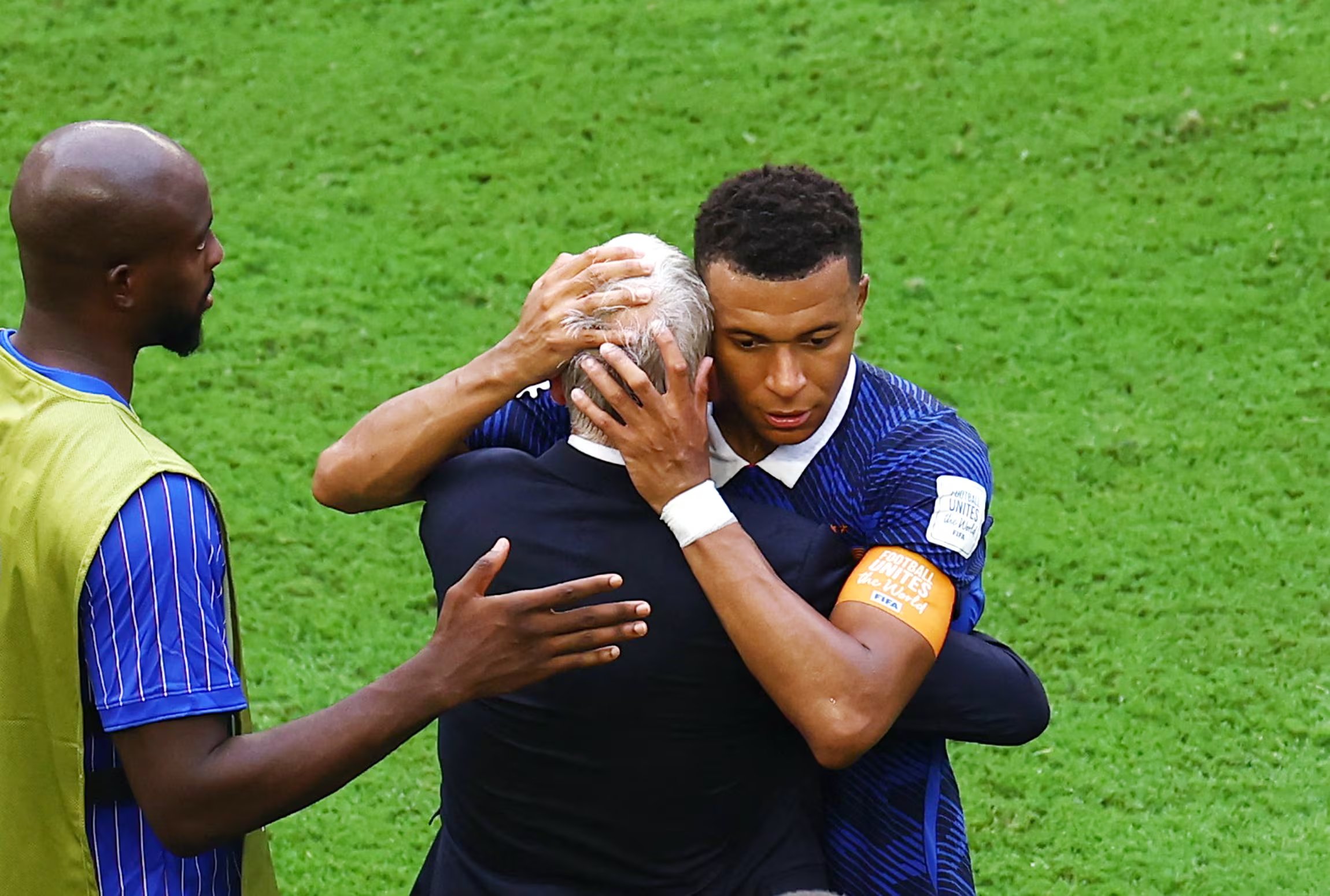 El conjunto francés cayó 6-4 en la definición por el tercer puesto a manos de Inglaterra (REUTERS/Marco Bello)