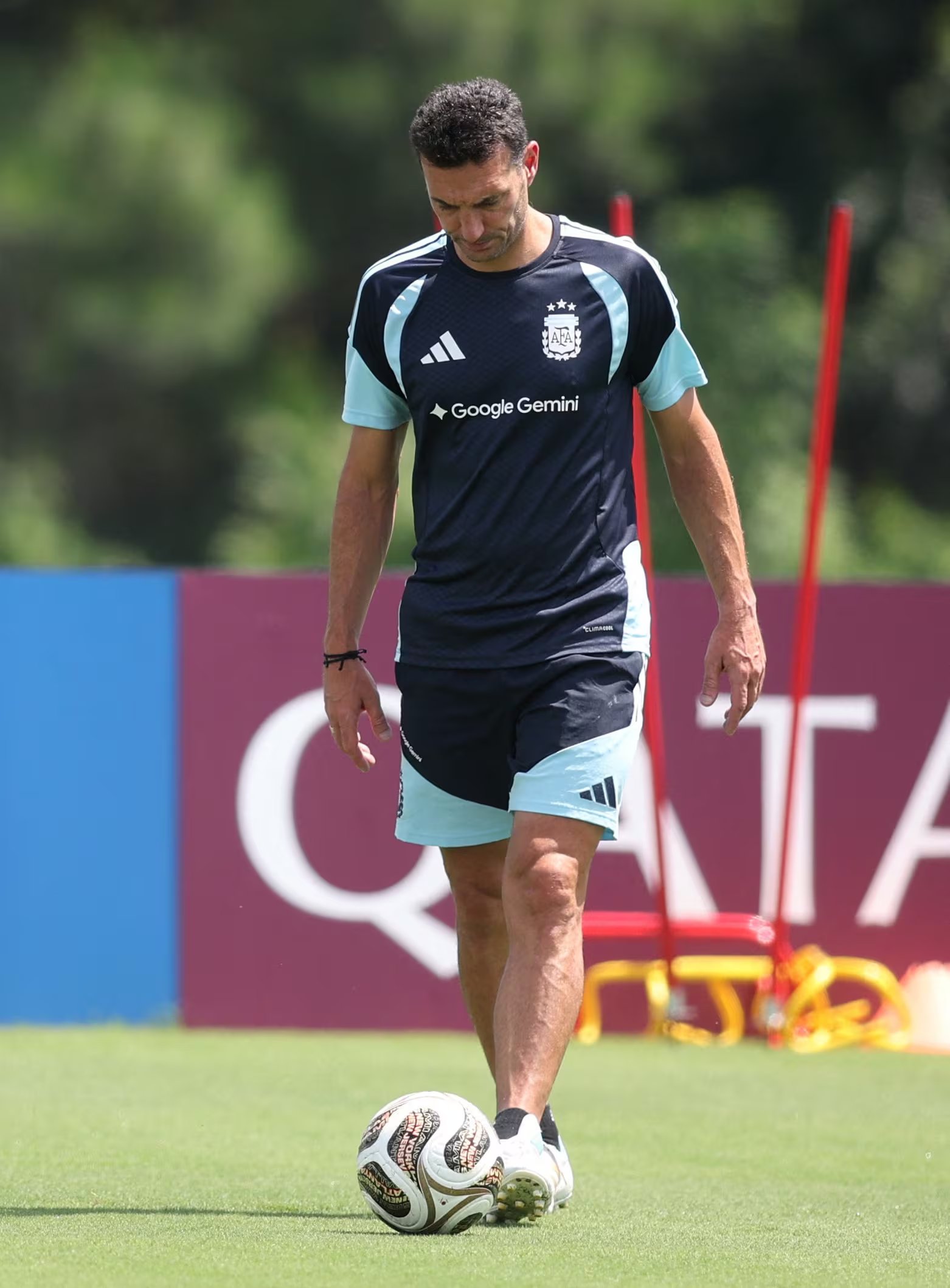 Scaloni empezará a definir el equipo para jugar contra España el domingo (Reuters/Brett Davis)