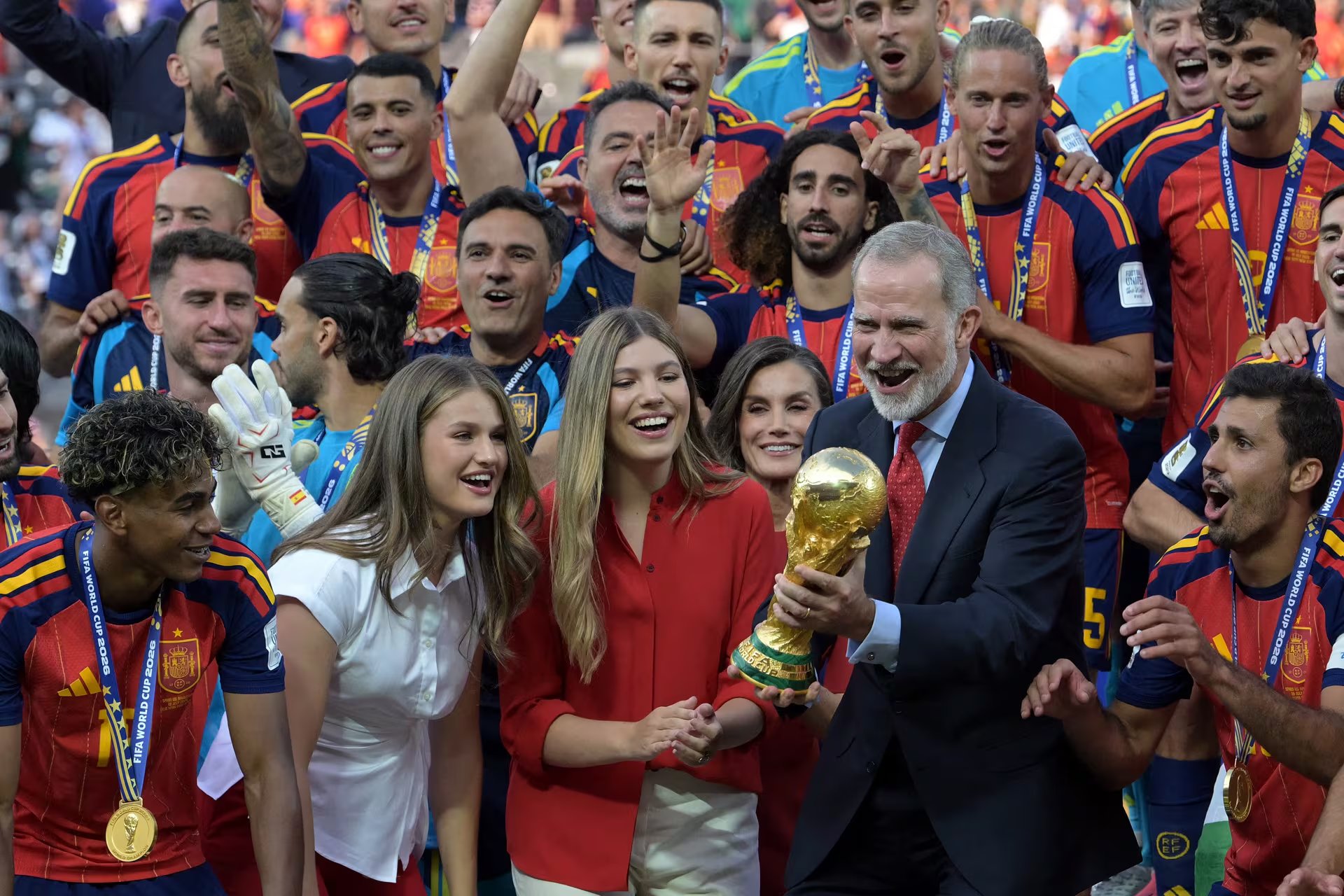 La familia real celebra el campeonato que obtuvo España
