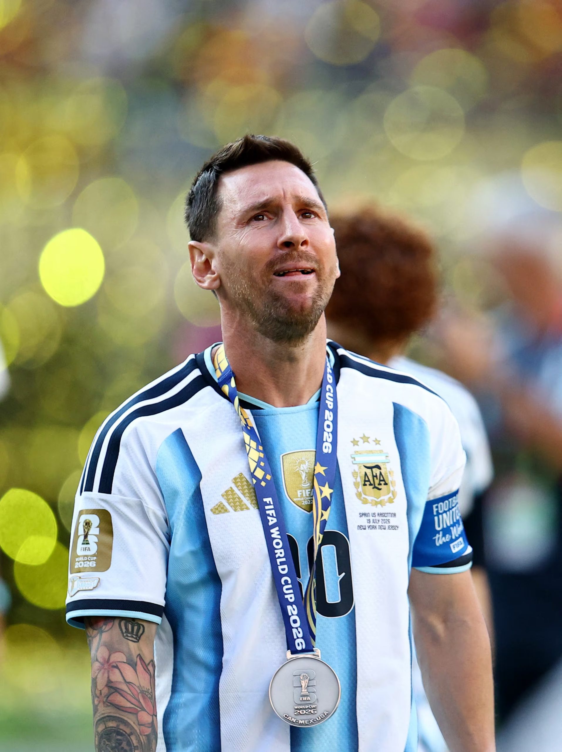 La mirada perdida de Messi reflejó el impacto de la caída en la final