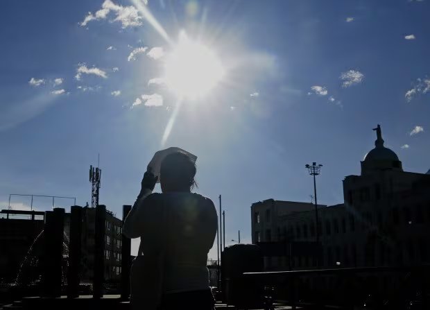 El inicio anticipado del fenómeno de El Niño aumenta la presión sobre el sistema eléctrico por la menor disponibilidad de agua en los embalses. - crédito Colprensa