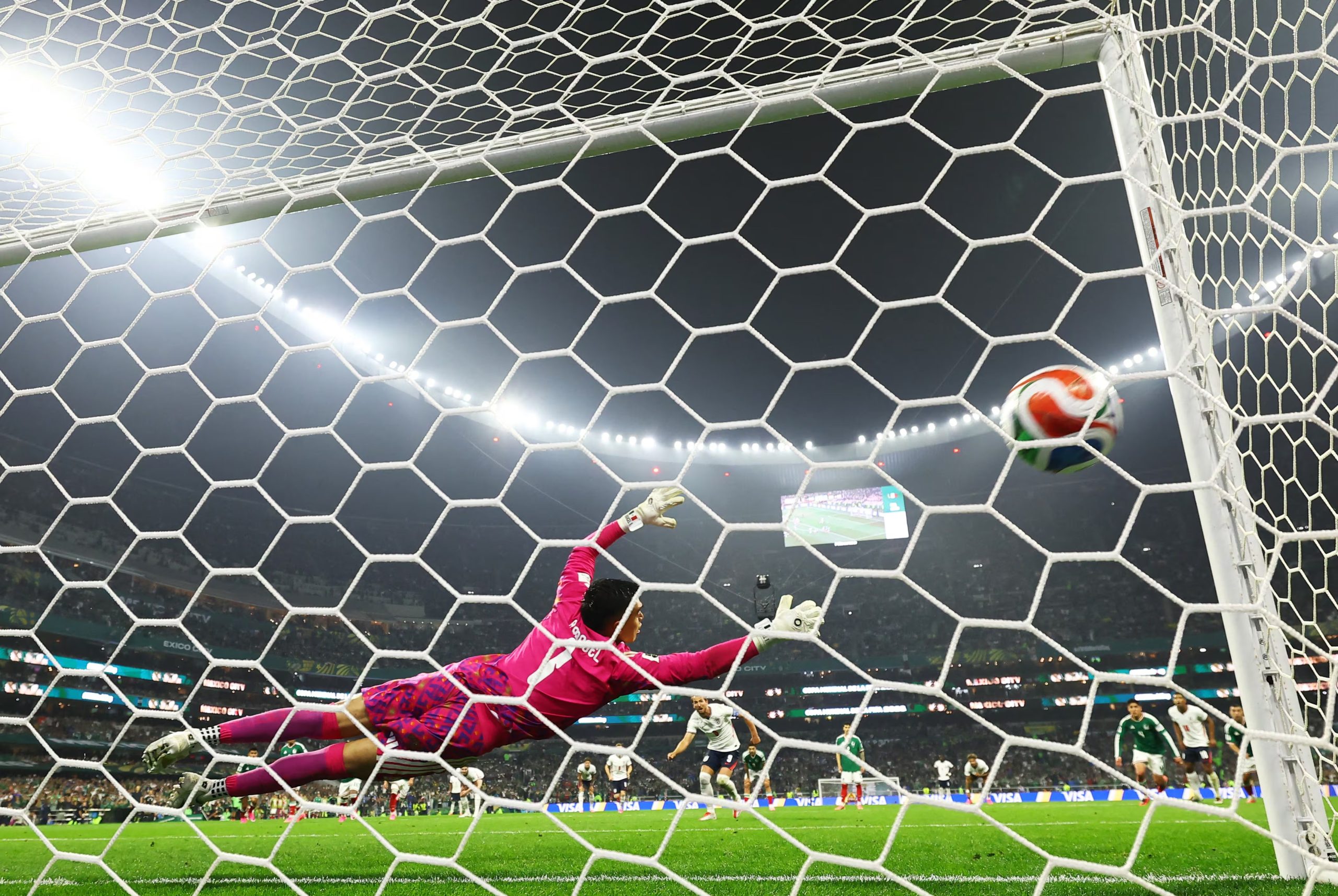 Soccer Football - FIFA World Cup 2026 - Round of 16 - Mexico v England - Estadio Azteca, Mexico City, Mexico - July 5, 2026 England's Harry Kane scores their third goal from the penalty spot past Mexico's Raul Rangel REUTERS/Paul Childs