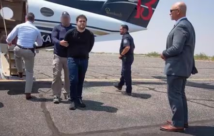 El Güero Guzmán llegando a EEUU. Cortesía: Pie de Nota
