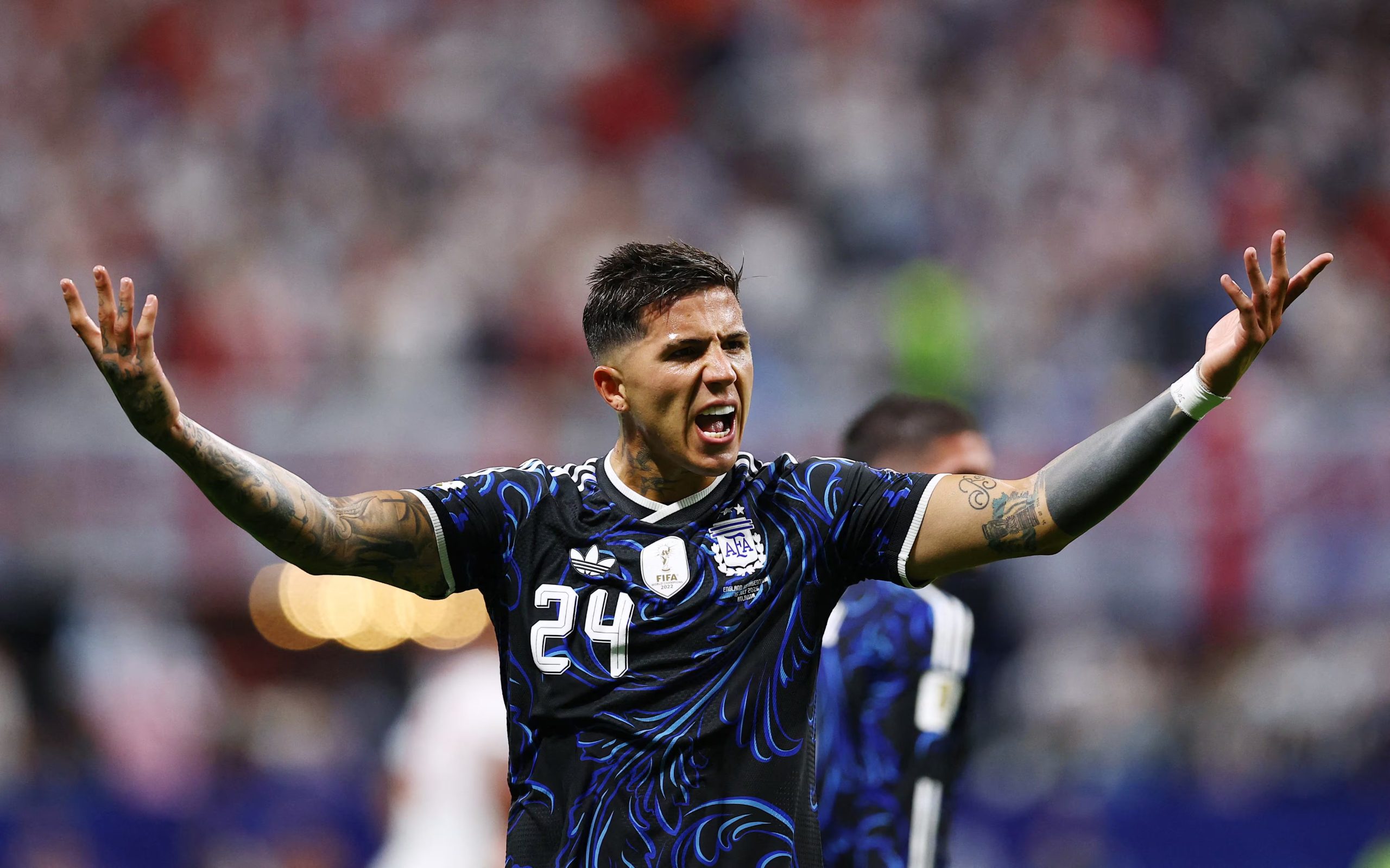 La arenga de Enzo después de su gol para el 1-1 (REUTERS/Agustin Marcarian)