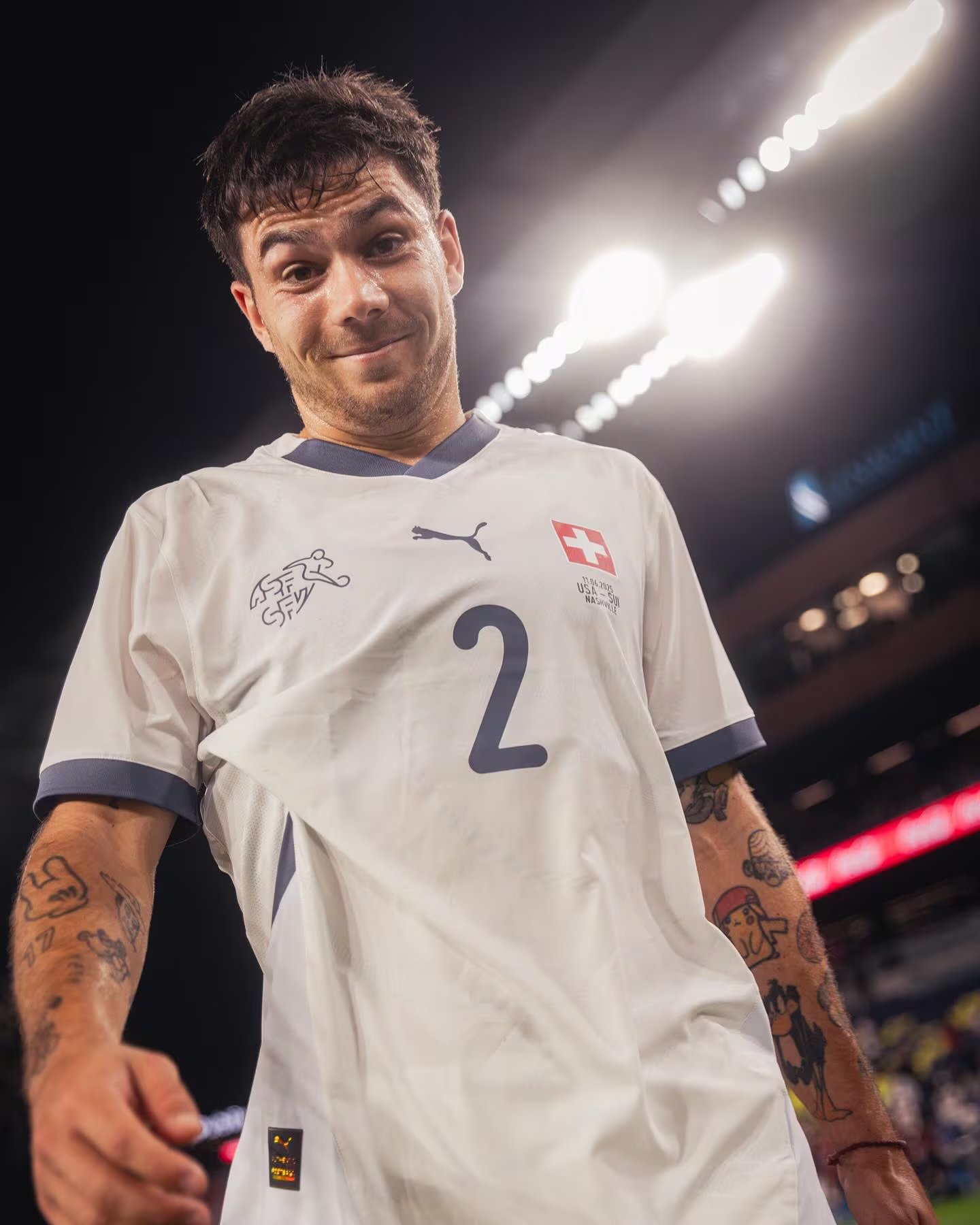 El argentino nacionalizado suizo disputó cuatro amistosos con la selección helvética: ganó tres y empató uno