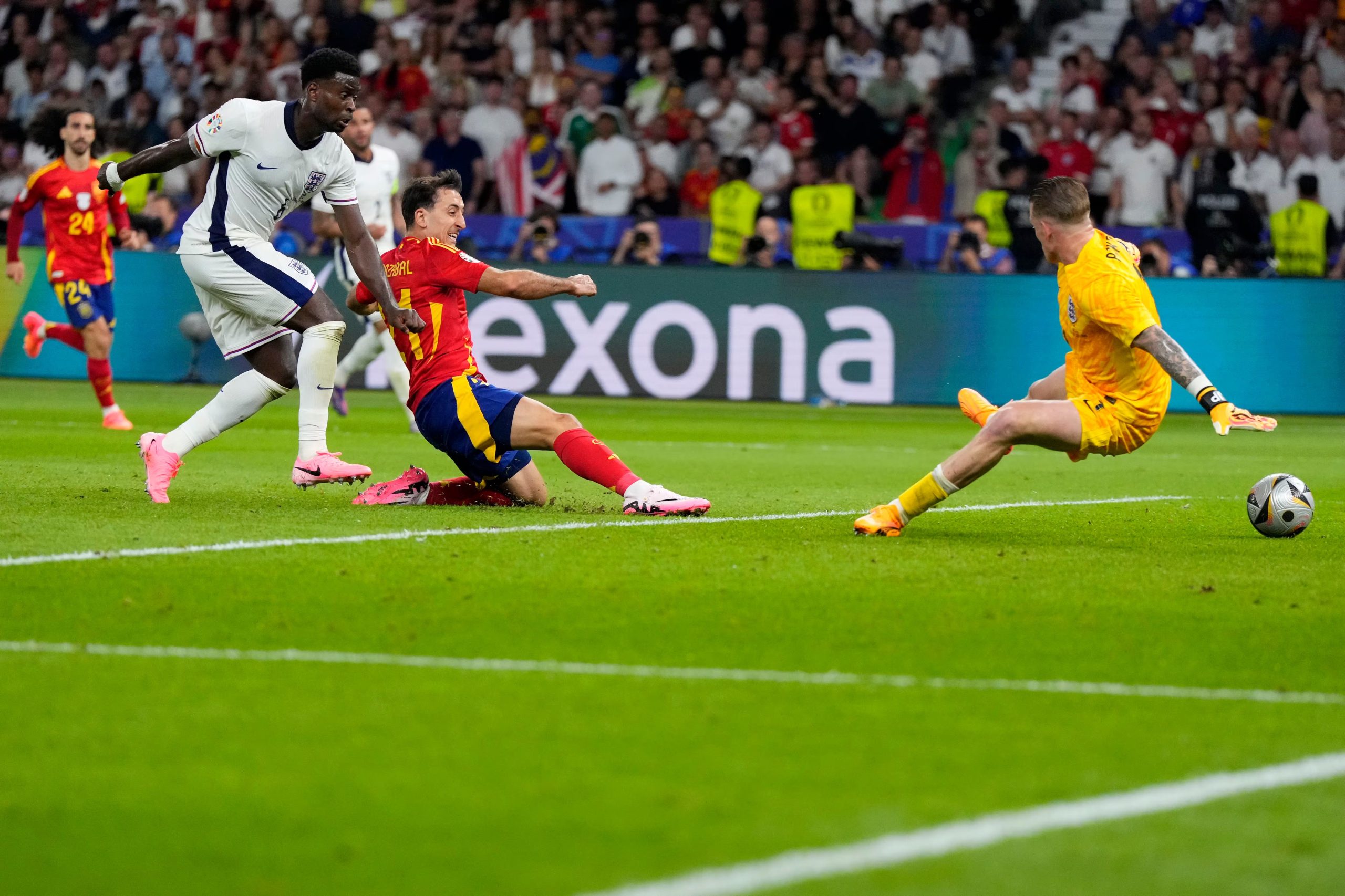 Gol de Oyarzabal en la final de la Eurocopa. (AP Foto/Manu Fernández)