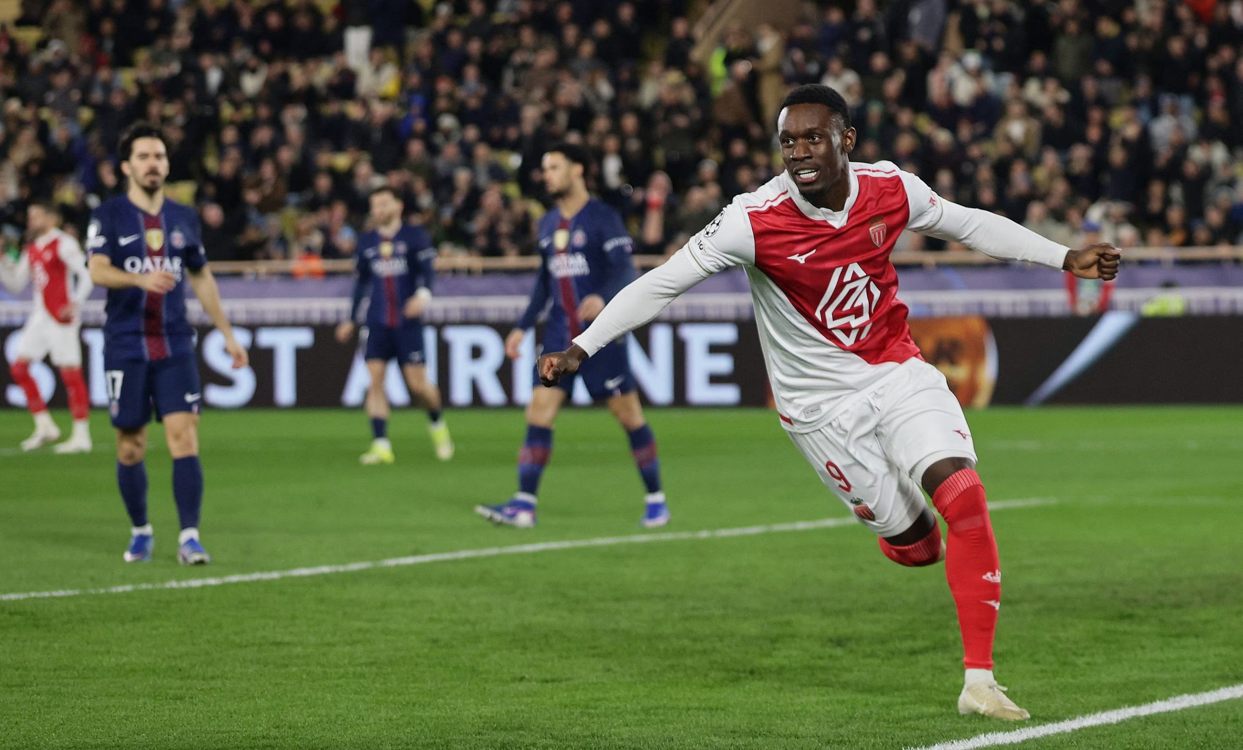 Folarin Balogun se formó en el Arsenal, pasó por Reims y llegó al Mónaco, donde ya marcó 13 goles en 30 partidos de la Ligue 1 (REUTERS)