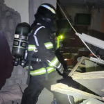 Dos personas afectadas y daños en inmuebles por deflagración de gas en Quito
