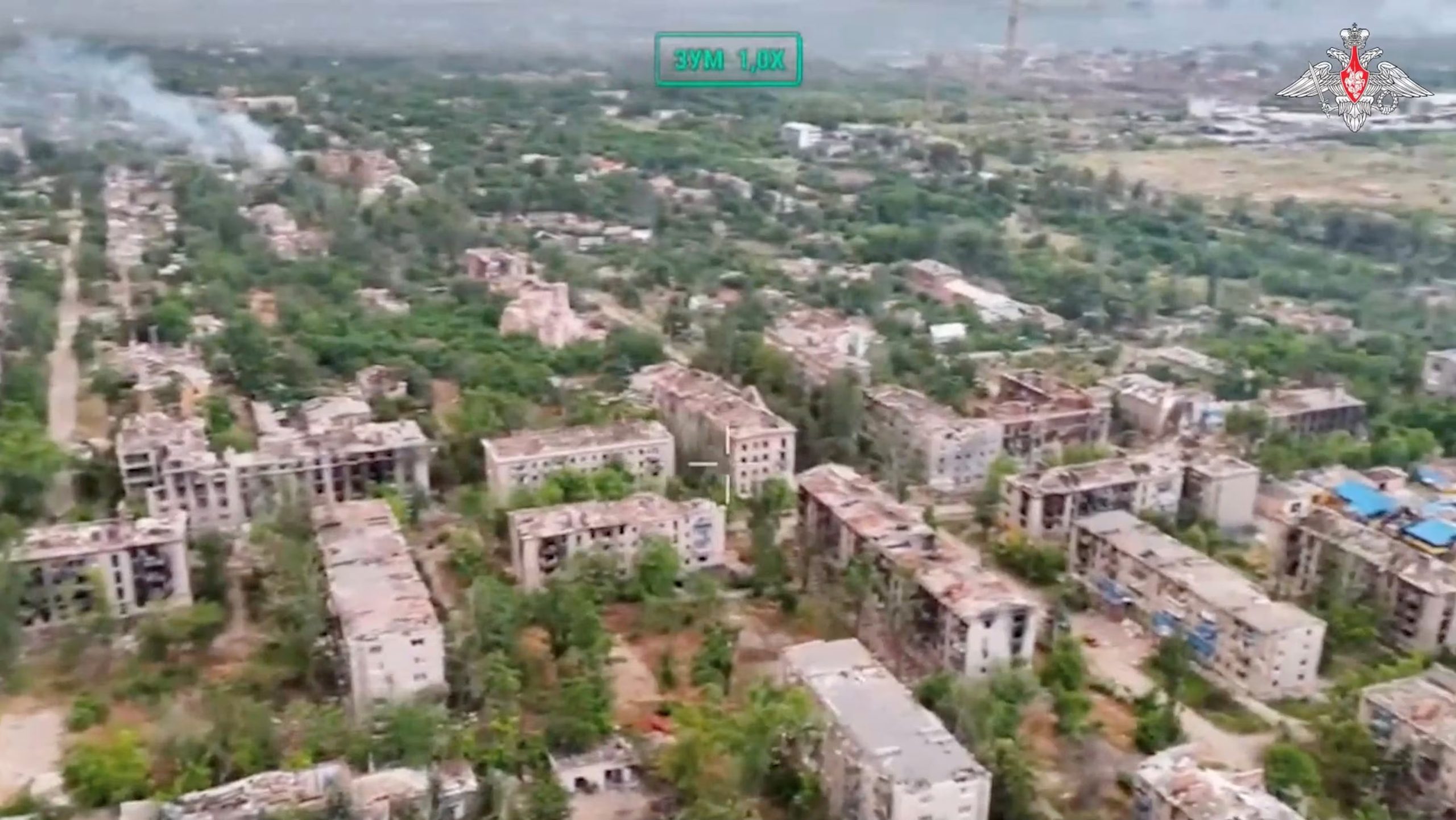 Vistas aéreas de una zona urbana en Kostiantynivka, región de Donetsk, Ucrania, con humo que se eleva desde los edificios en medio de los combates. Ministerio de Defensa ruso/Imagen cedida a través de REUTERS