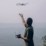 Las 8 condiciones de la Aviación Civil de Ecuador para operar recreativamente un dron