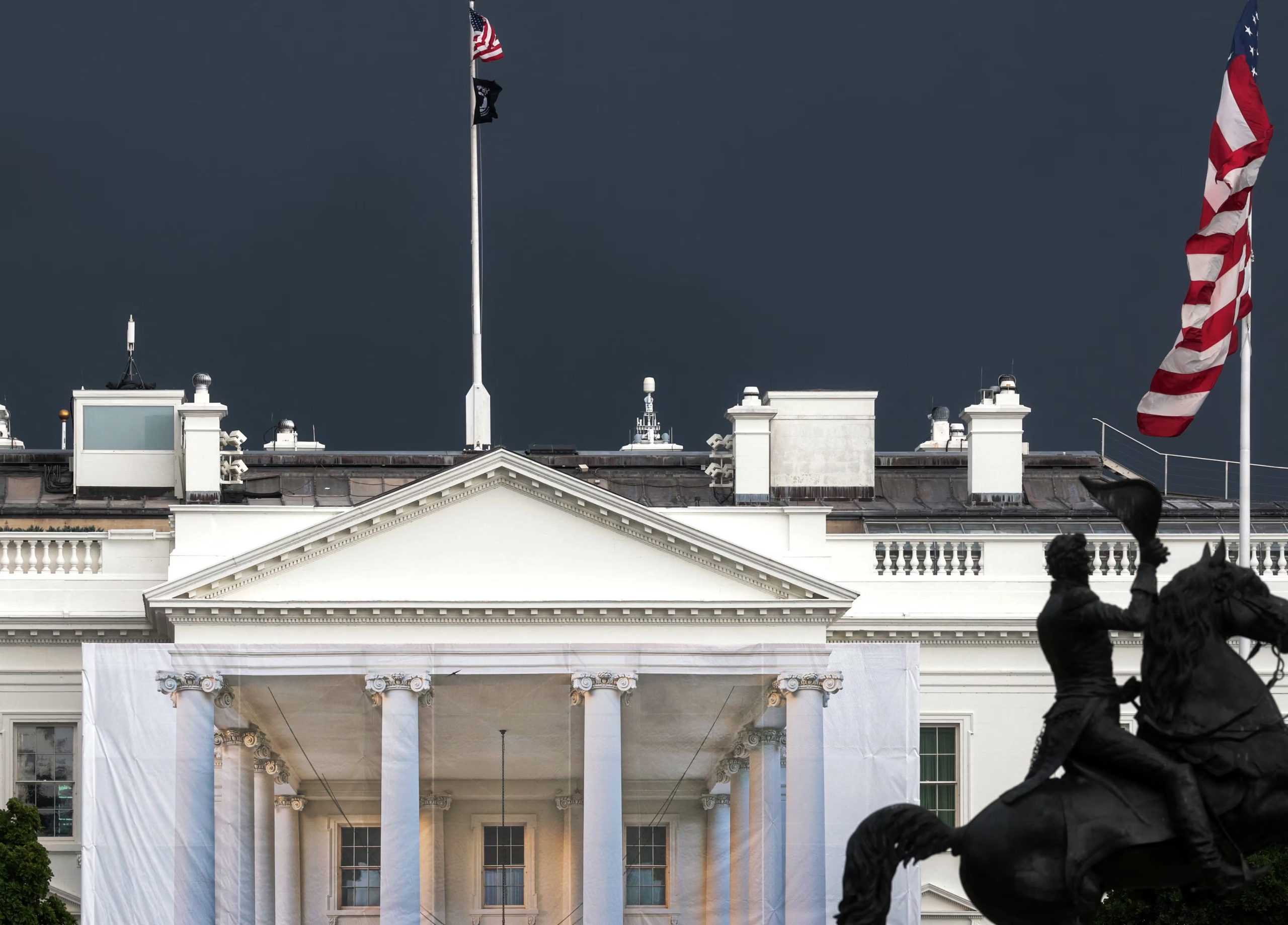 La Casa Blanca defendió el nombramiento de Wielicki y sostuvo que el USGCRP había sido usado para agendas políticas en lugar de ciencia sólida (REUTERS/Jonathan Ernst)