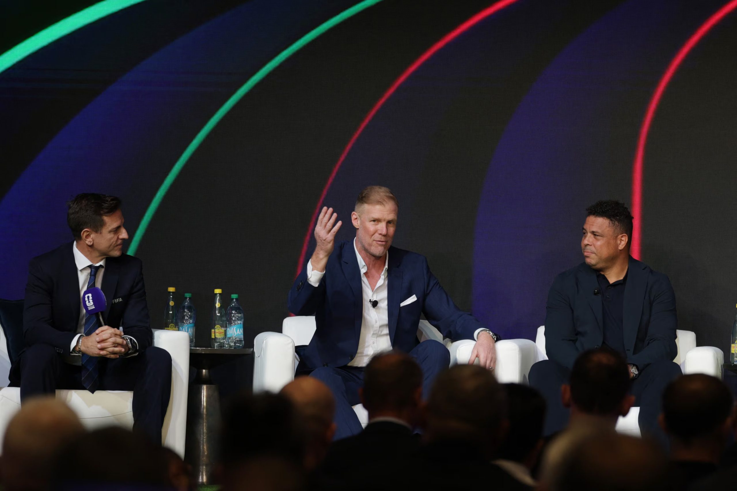 Alexi Lalas participó como presentador del calendario oficial del Mundial 2026 con la FIFA (REUTERS/Jeenah Moon)
