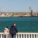 Ucrania lanza drones contra 15 buques de la flota fantasma rusa en el mar de Azov