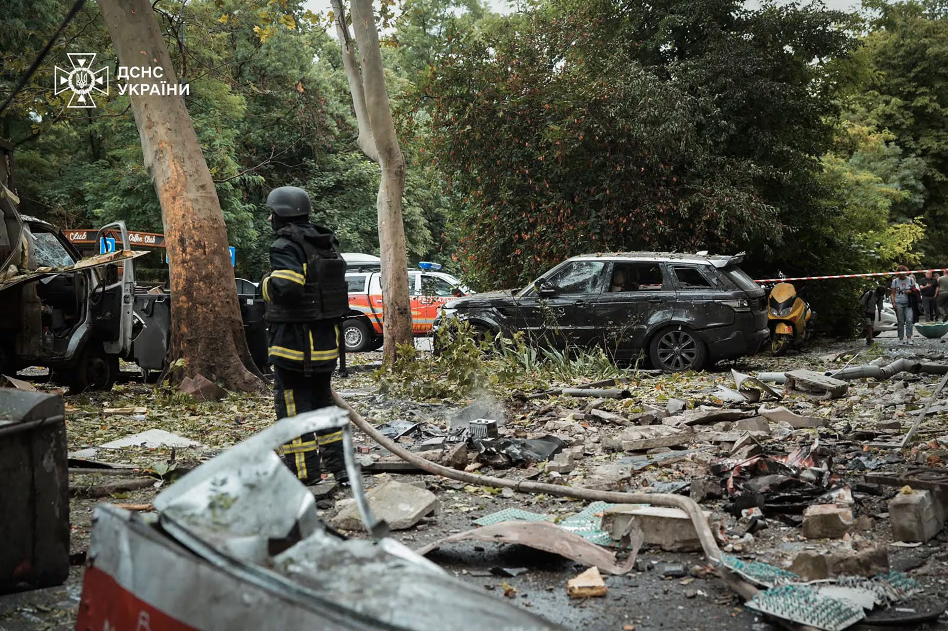 Los recientes ataques rusos con bombas aéreas contra la ciudad de Zaporizhzhia dejaron al menos dos muertos